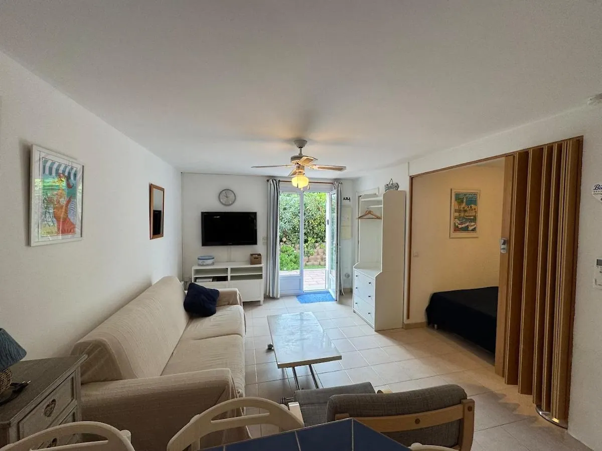 Appartement 2Ch, Terrasses Parking, 50M De La Plage Sanary-sur-Mer 0*,