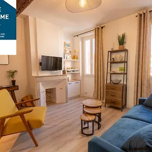 Appartement Escapade à Sanary, Au Coeur Du Village, 200m Du Port,clim,wifi,parking, Sanary-sur-Mer